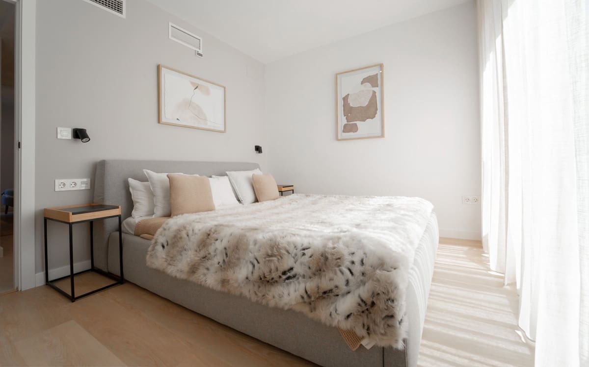 3 quarto Moradia em Banda para venda em Estepona com garagem - 615 000 € (Ref: 8201022)