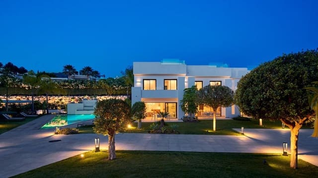 3 camera da letto Villetta a Schiera da affittare in Los Naranjos, Marbella con garage - 6.600 € (Rif: 8222156)