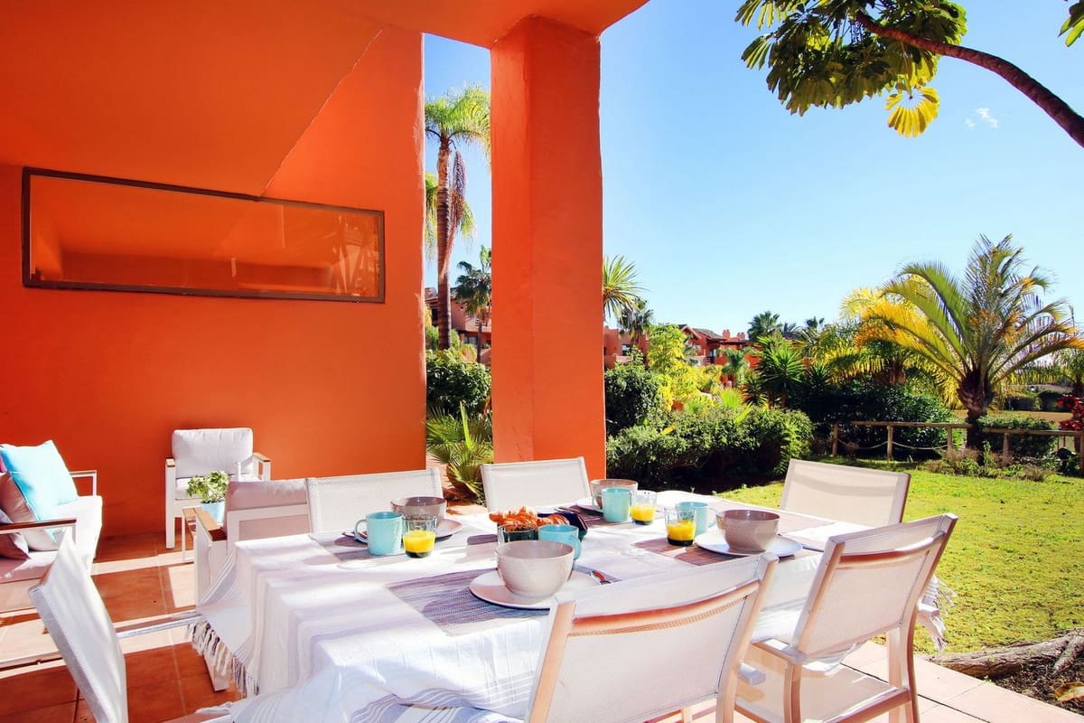 3 Zimmer Apartment zu vermieten in New Golden Mile mit Garage - 2.500 € (Ref: 8222158)