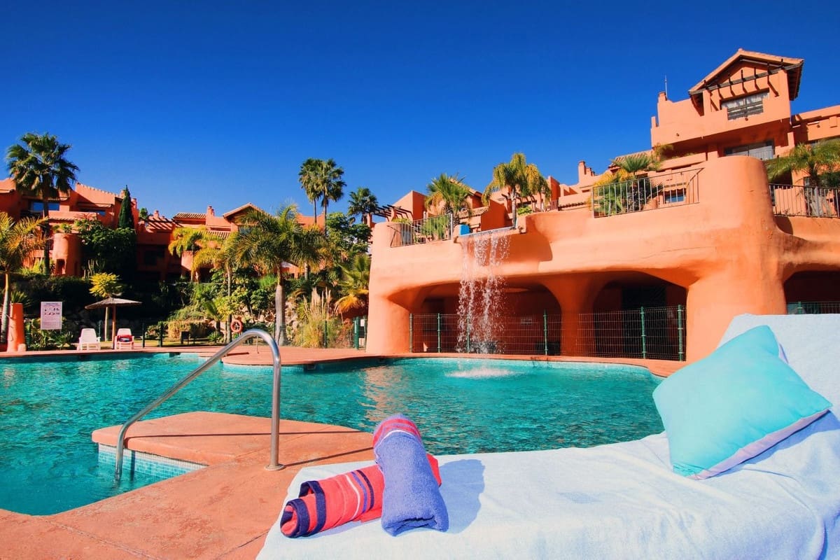 3 Zimmer Apartment zu vermieten in New Golden Mile mit Garage - 2.500 € (Ref: 8222158)