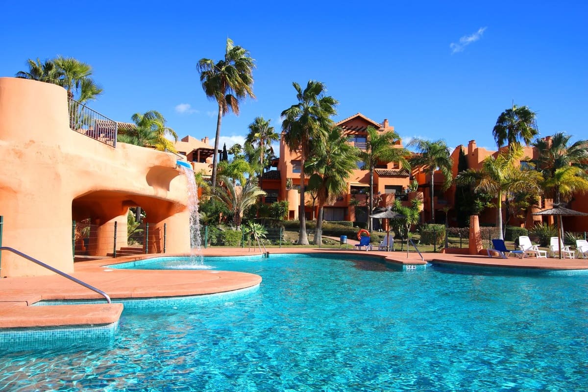 3 Zimmer Apartment zu vermieten in New Golden Mile mit Garage - 2.500 € (Ref: 8222158)