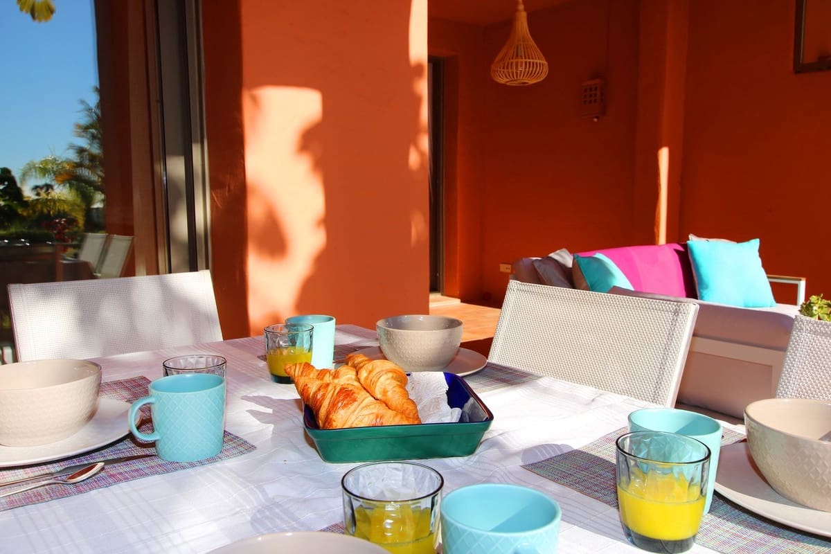 3 Zimmer Apartment zu vermieten in New Golden Mile mit Garage - 2.500 € (Ref: 8222158)