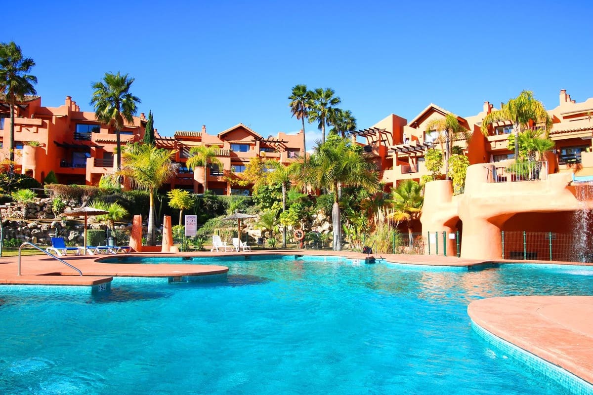 3 Zimmer Apartment zu vermieten in New Golden Mile mit Garage - 2.500 € (Ref: 8222158)