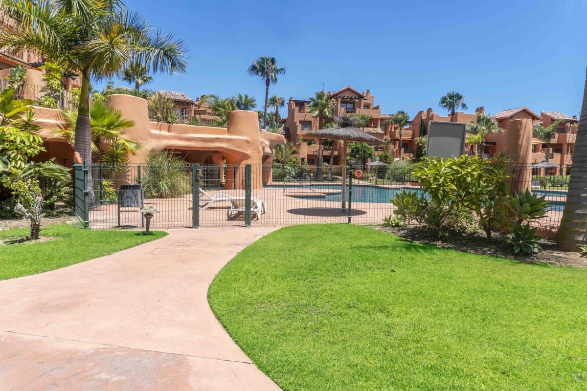 3 Zimmer Apartment zu vermieten in New Golden Mile mit Garage - 2.500 € (Ref: 8222158)