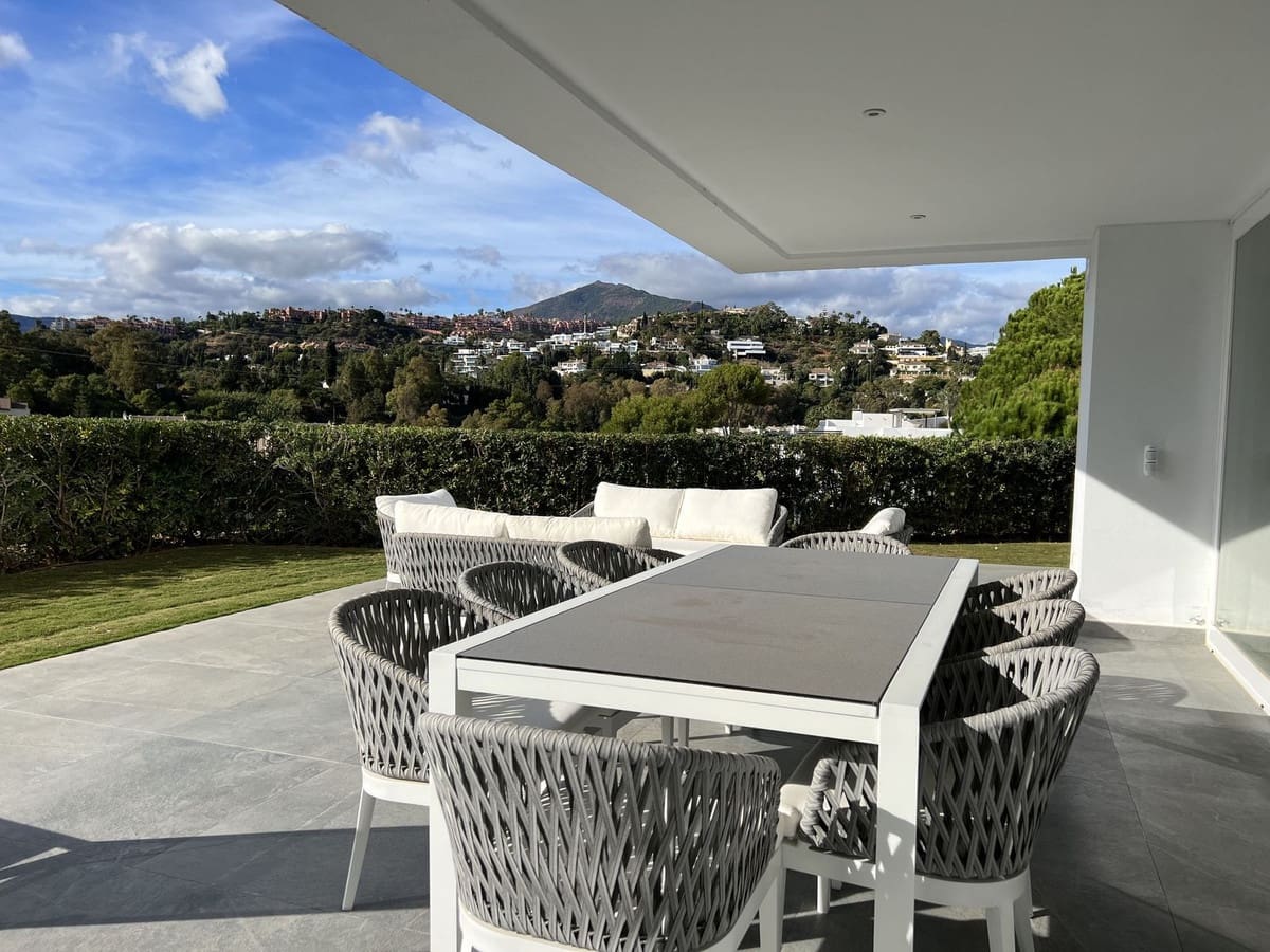 Apartamento de 3 habitaciones en La Quinta en venta con garaje - 690.000 € (Ref: 8222160)