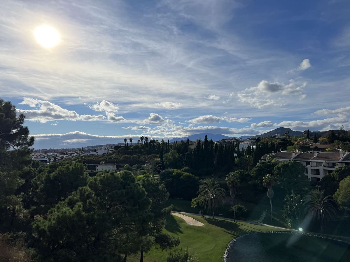 Apartamento de 3 habitaciones en La Quinta en venta con garaje - 690.000 € (Ref: 8222160)