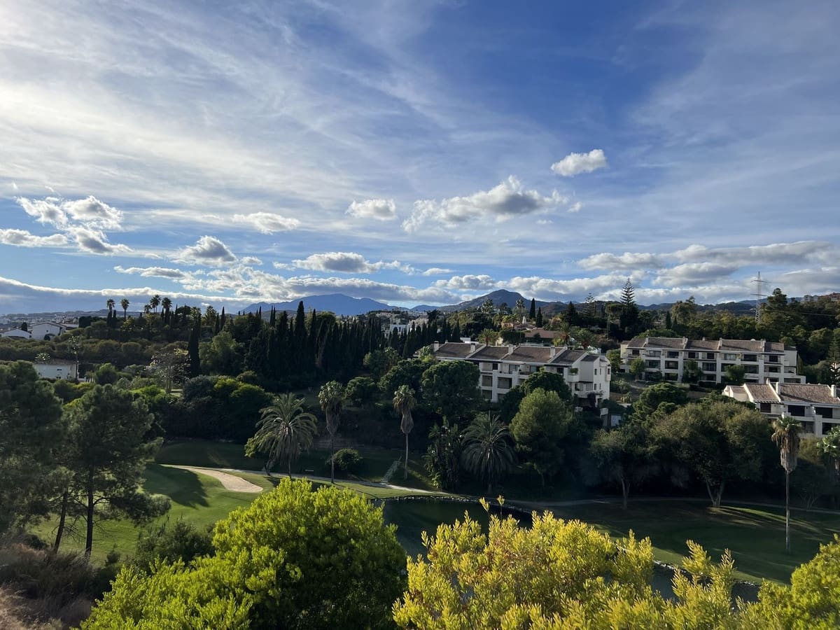 Apartamento de 3 habitaciones en La Quinta en venta con garaje - 690.000 € (Ref: 8222160)