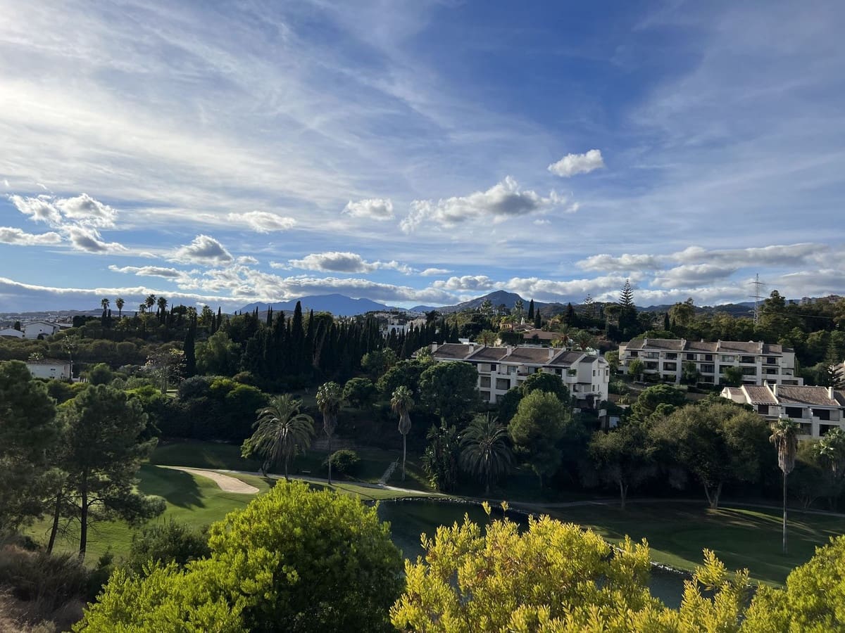 Apartamento de 3 habitaciones en La Quinta en venta con garaje - 690.000 € (Ref: 8222160)