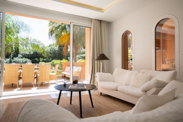 Apartamento de 3 habitaciones en Los Naranjos, Marbella en venta con garaje - 760.000 € (Ref: 8233899)