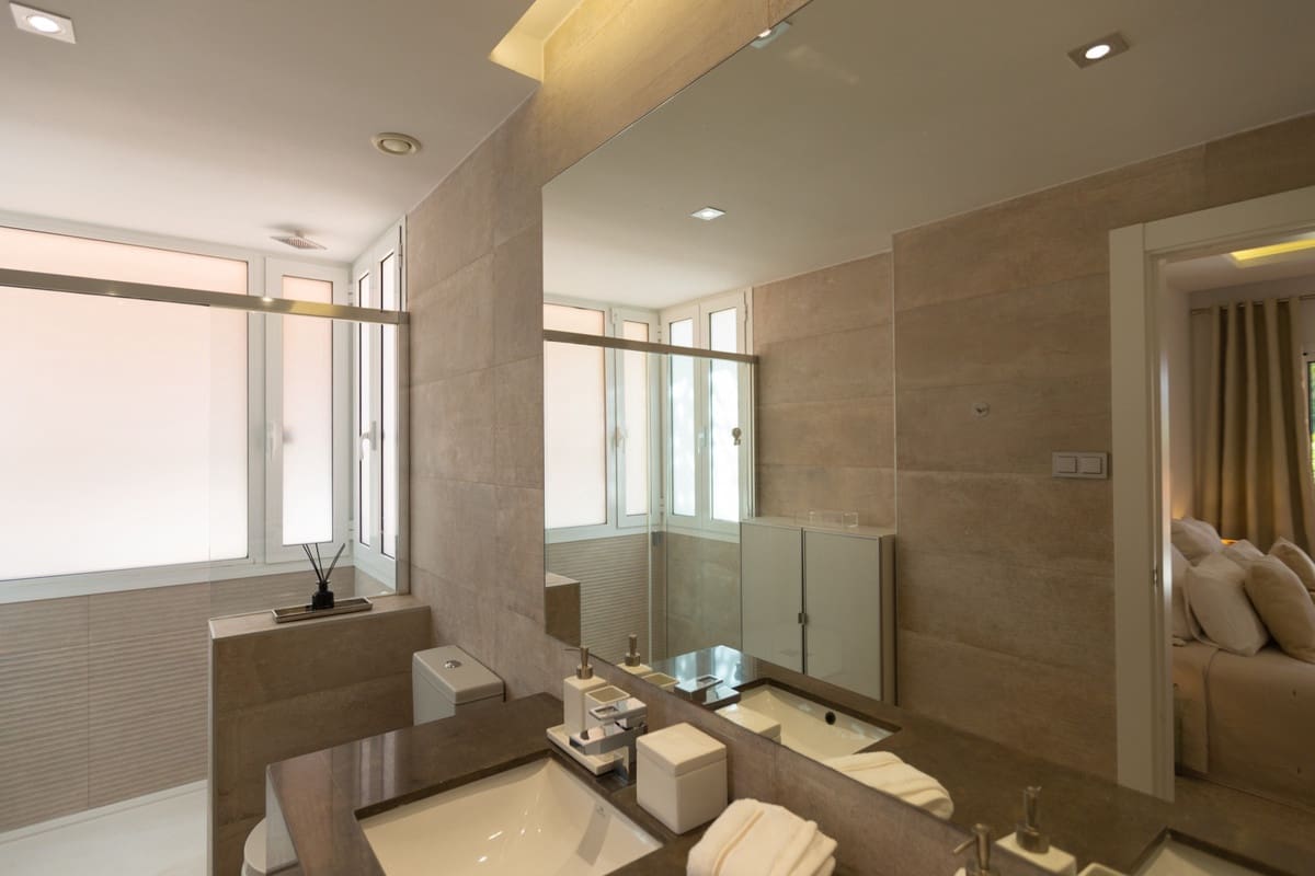 Apartamento de 3 habitaciones en Nueva Andalucia en venta con garaje - 760.000 € (Ref: 8233899)