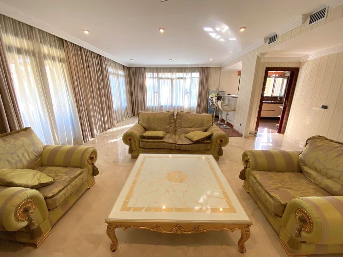 2 bedroom Apartment for sale in Puerto Banus with garage - € 1,200,000 (Ref: 8267607)