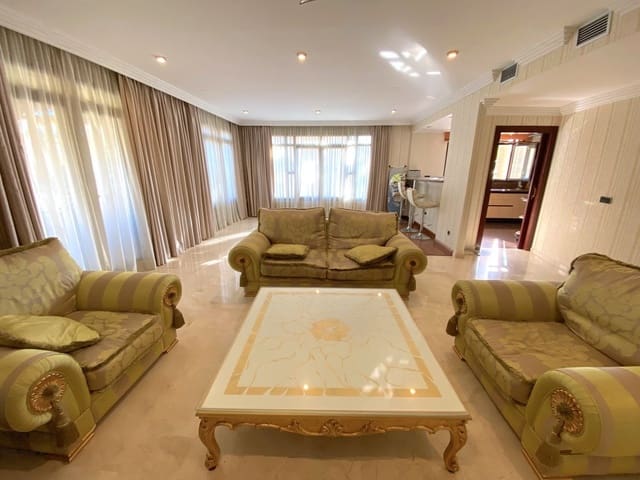 2 soverom Leilighet til salgs i Puerto Banus, Marbella med garasje - € 1 200 000 (Ref: 8267607)