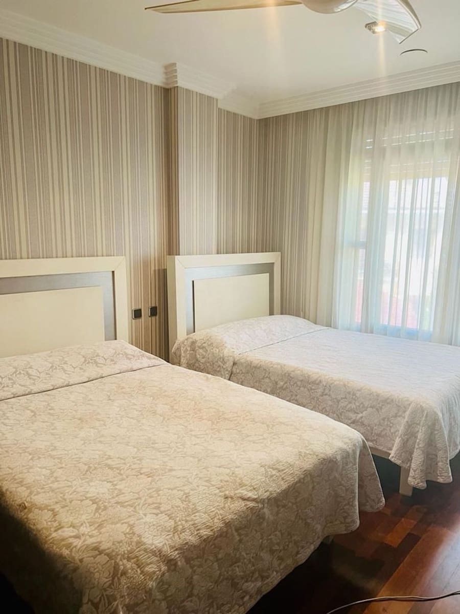 2 bedroom Apartment for sale in Puerto Banus with garage - € 1,200,000 (Ref: 8267607)