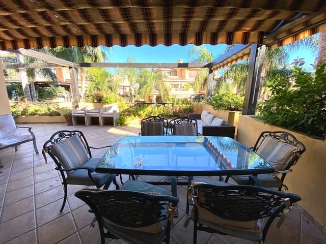 2 soverom Leilighet til salgs i Puerto Banus, Marbella med garasje - € 1 200 000 (Ref: 8267607)