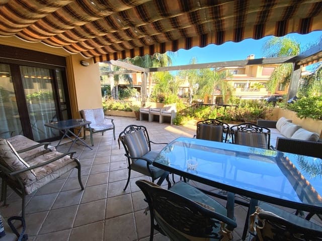 2 soverom Leilighet til salgs i Puerto Banus, Marbella med garasje - € 1 200 000 (Ref: 8267607)