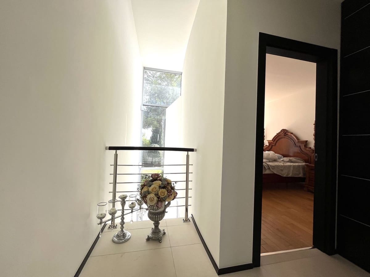 3 bedroom Terraced Villa for rent in Marbella with garage - € 5,500 (Ref: 8267608)