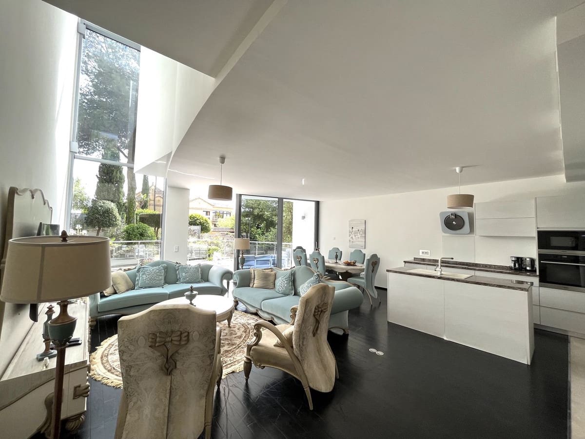 3 bedroom Terraced Villa for rent in Marbella with garage - € 5,500 (Ref: 8267608)