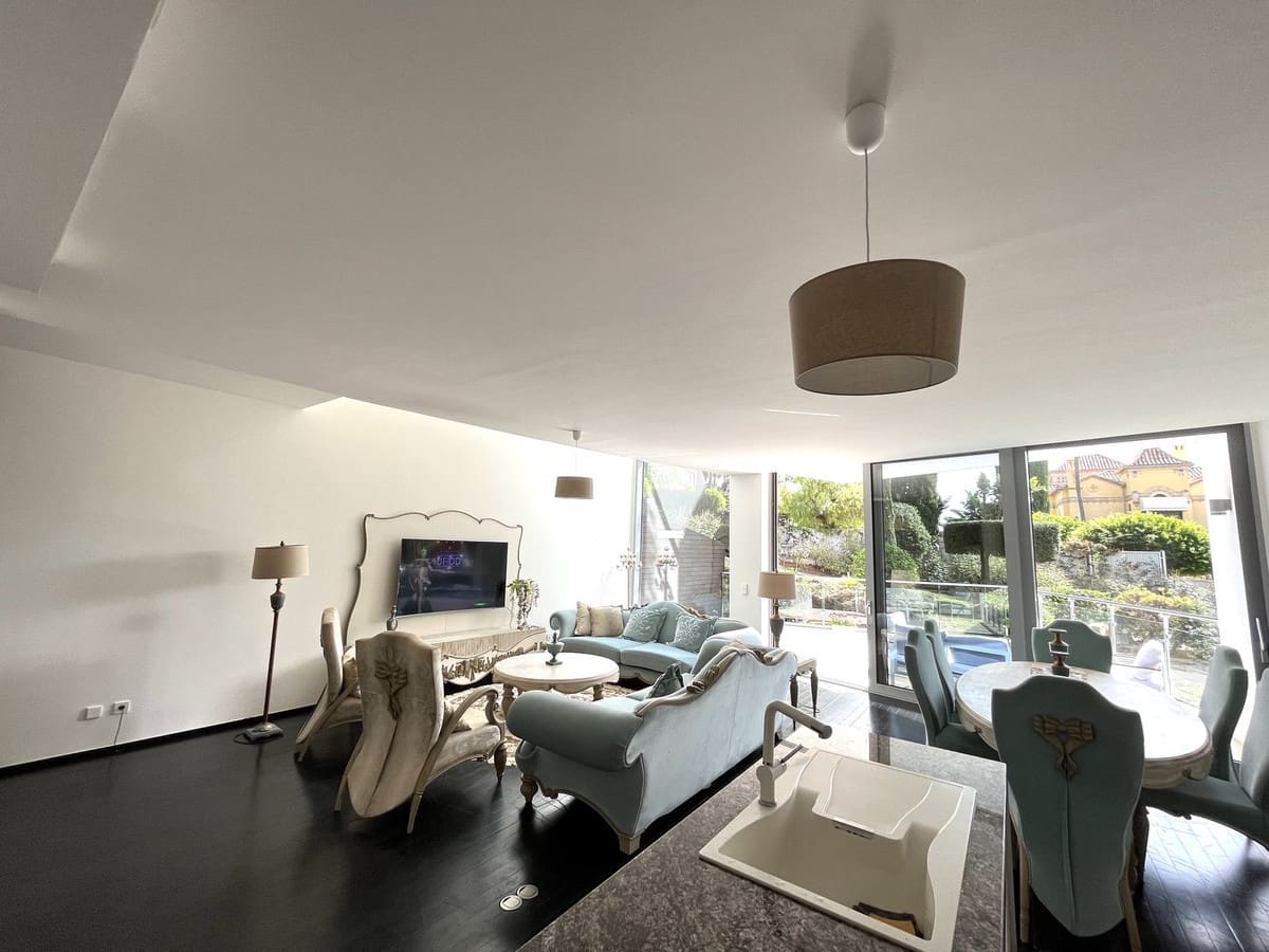 3 bedroom Terraced Villa for rent in Marbella with garage - € 5,500 (Ref: 8267608)