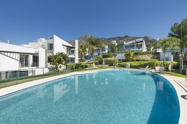 3 soverom Rekkehus til leie i Sierra Blanca, Marbella med garasje - € 5 500 (Ref: 8267608)