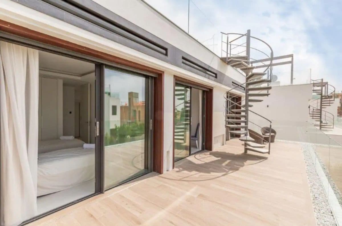 Villa/Maison de 5 chambres de location de vacances à Golden Mile - 10 000 € (Ref: 8315805)