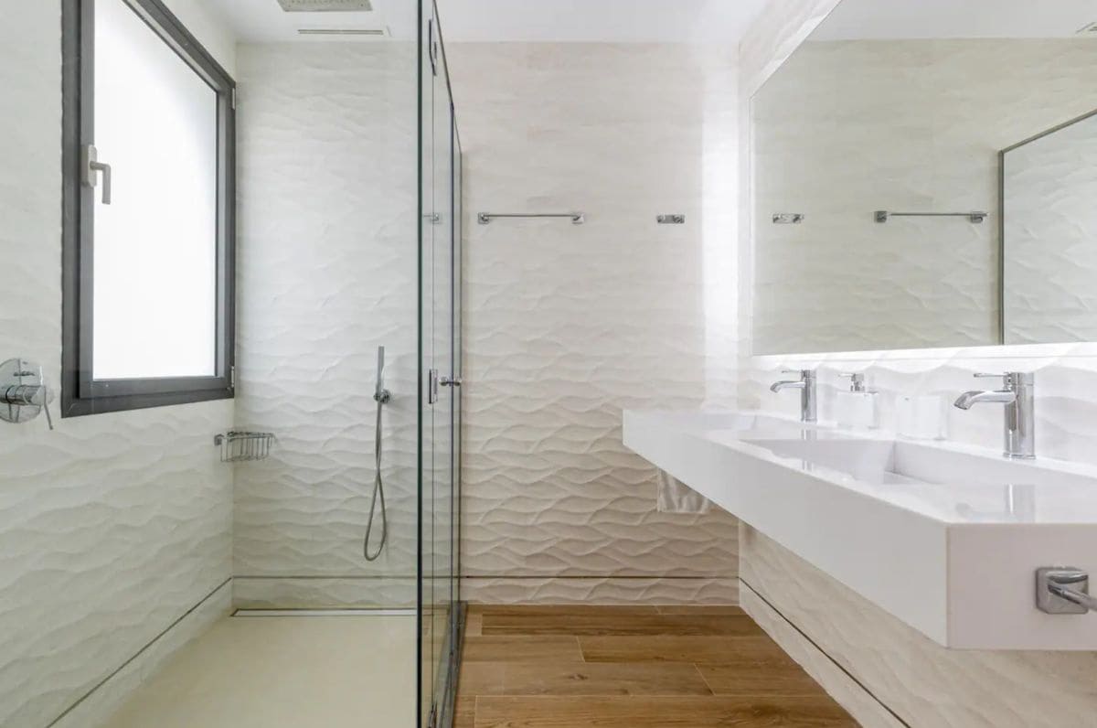 Villa/Maison de 5 chambres de location de vacances à Golden Mile - 10 000 € (Ref: 8315805)