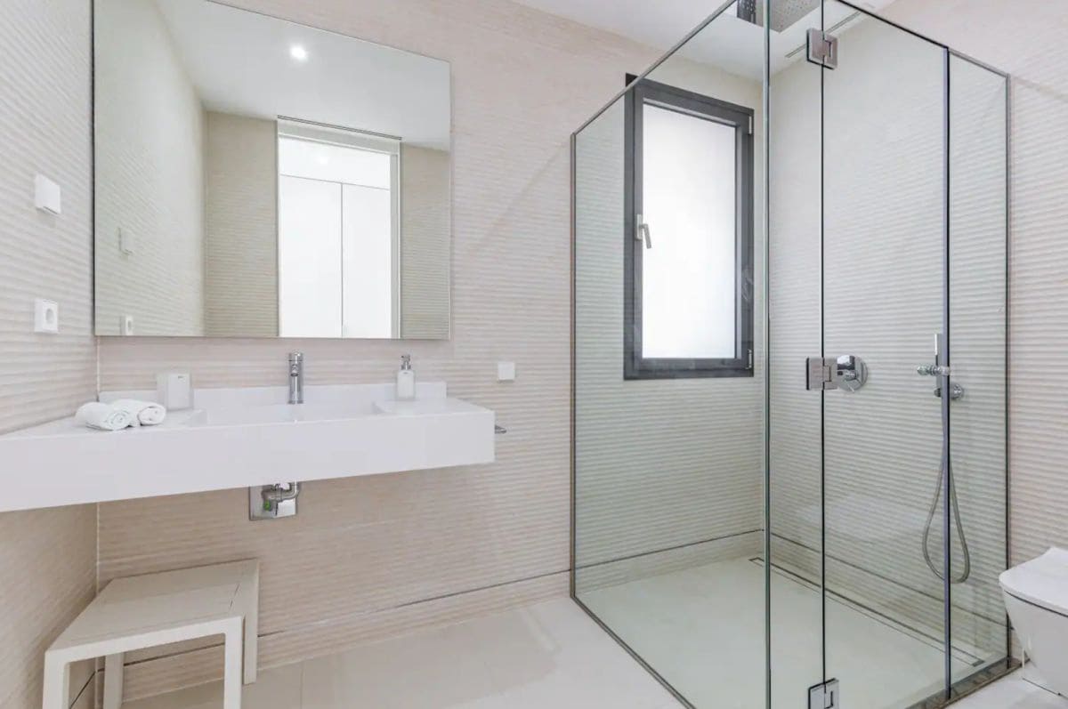 Villa/Maison de 5 chambres de location de vacances à Golden Mile - 10 000 € (Ref: 8315805)