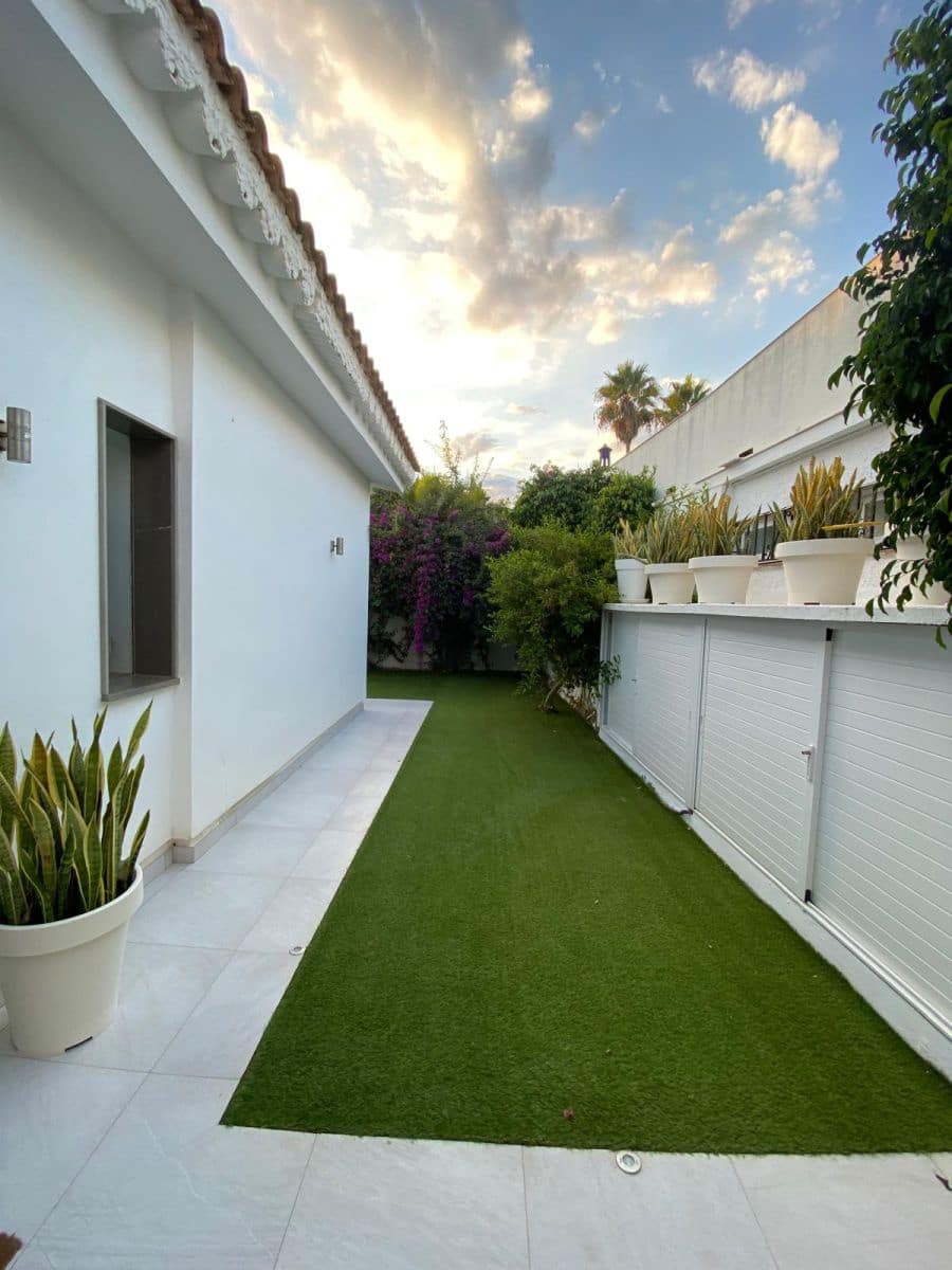 3 soverom Hus til salgs i Marbella - € 3 500 (Ref: 8332095)