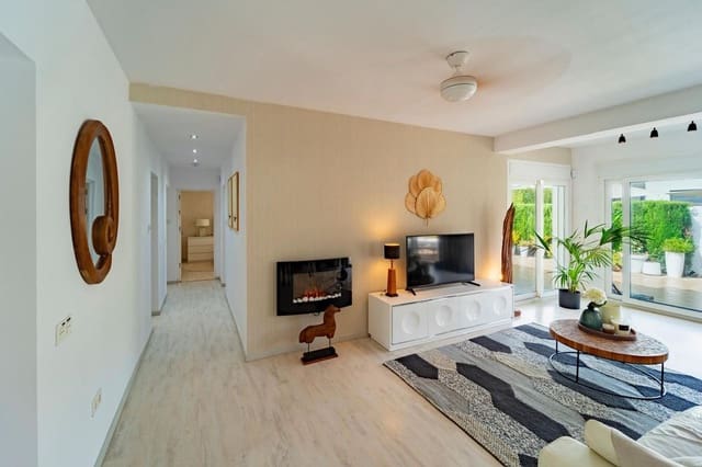 Chalet de 4 habitaciones en Marbesa, Marbella en alquiler con garaje - 6.500 € (Ref: 8334630)