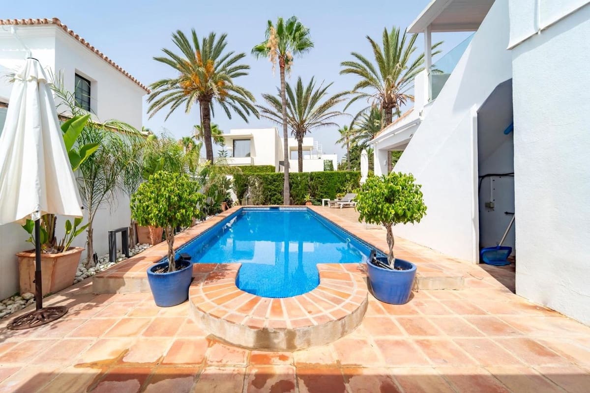 4 soveværelse Villa til leje i Marbella med garage - € 6.500 (Ref: 8334630)