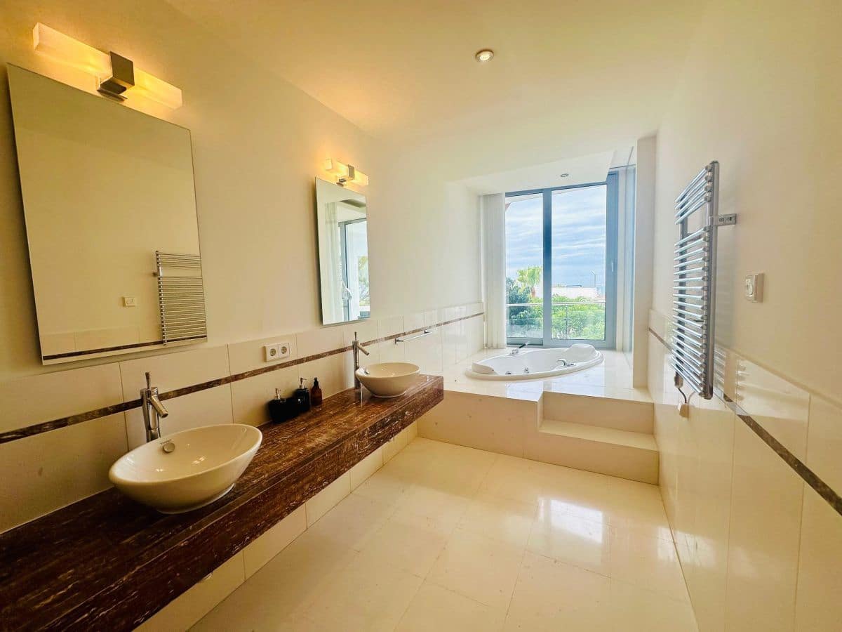 5 soveværelse Villa til leje i Marbella - € 13.000 (Ref: 8463529)