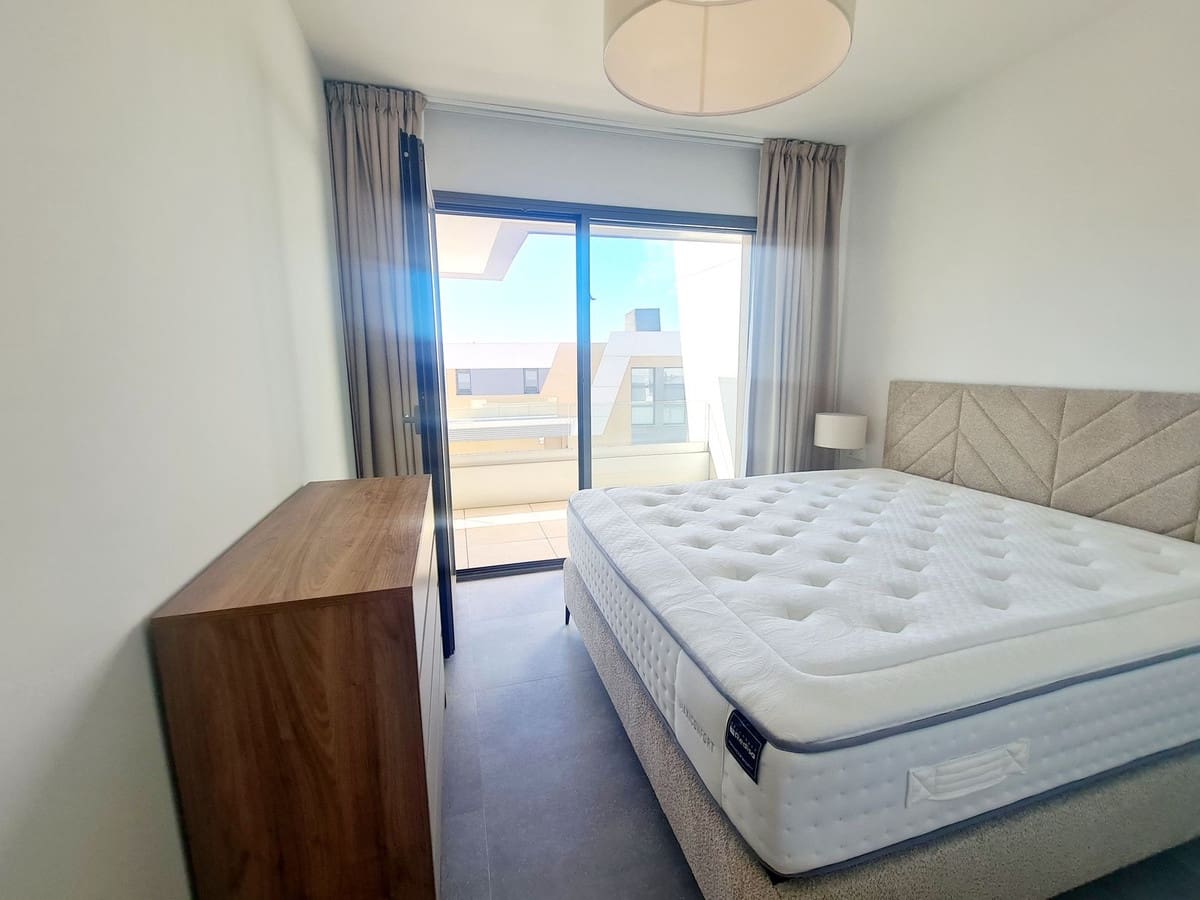 3 quarto Moradia em Banda para arrendar em El Faro com garagem - 3 400 € (Ref: 8498658)