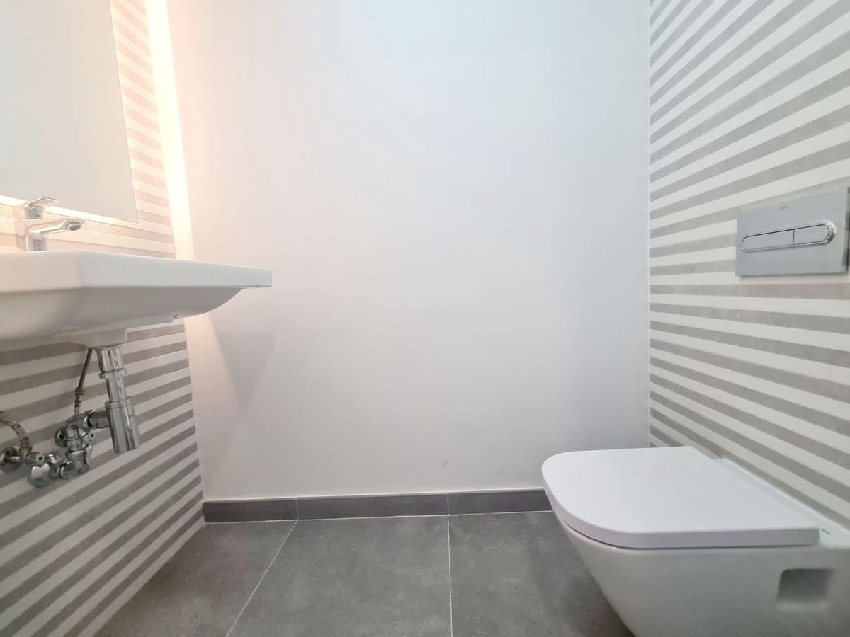 3 quarto Moradia em Banda para arrendar em El Faro com garagem - 3 400 € (Ref: 8498658)