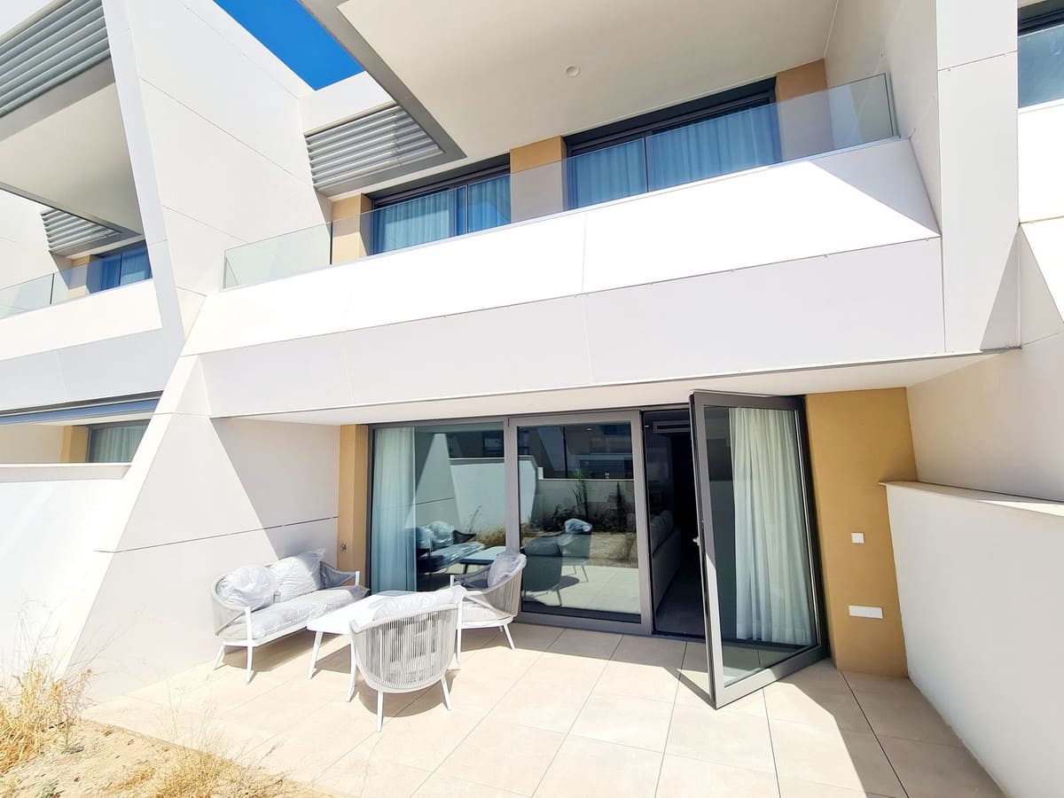 3 quarto Moradia em Banda para arrendar em El Faro com garagem - 3 400 € (Ref: 8498658)