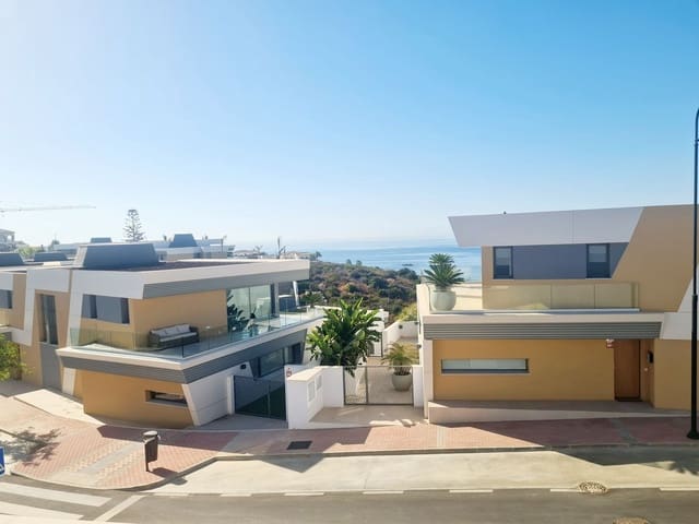 3 soverom Rekkehus til leie i El Faro, Mijas med garasje - € 3 400 (Ref: 8498658)