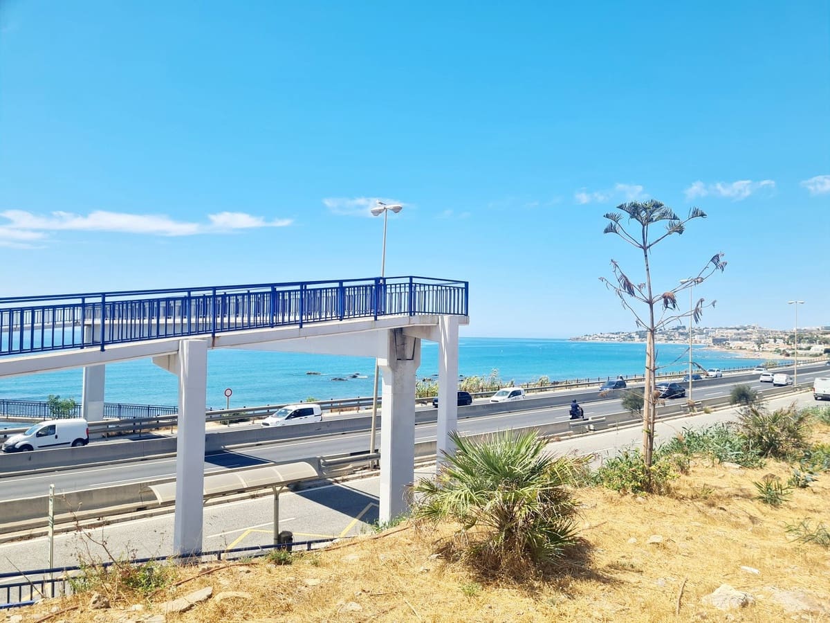 3 quarto Moradia em Banda para arrendar em El Faro com garagem - 3 400 € (Ref: 8498658)