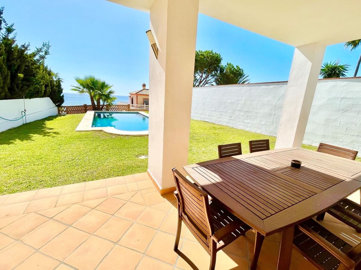 4 soveværelse Villa til leje i Mijas Costa med garage - € 5.500 (Ref: 8504079)