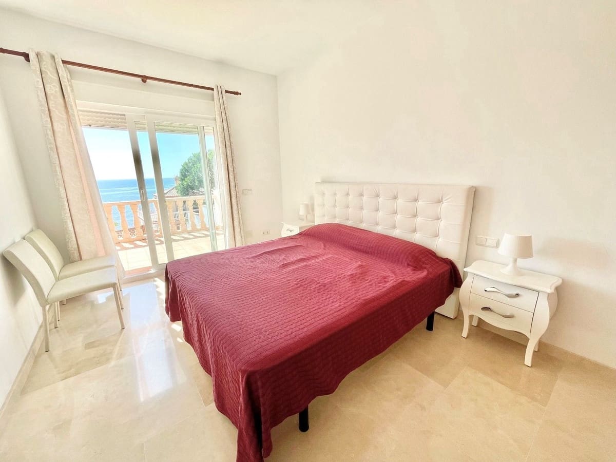 4 soveværelse Villa til leje i Mijas Costa med garage - € 5.500 (Ref: 8504079)