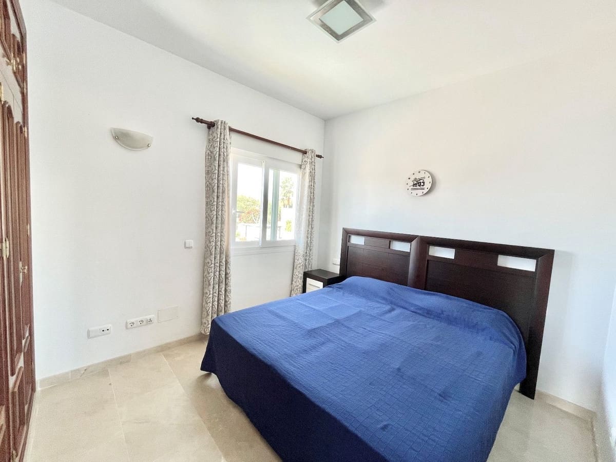 4 soveværelse Villa til leje i Mijas Costa med garage - € 5.500 (Ref: 8504079)