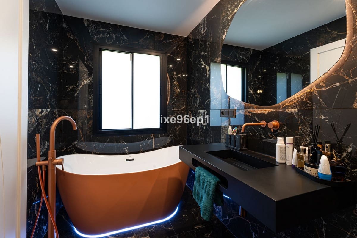 4 soveværelse Lejlighed til salg i Benahavis med garage - € 1.450.000 (Ref: 8551741)