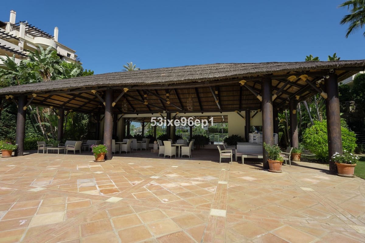 4 soveværelse Lejlighed til salg i Benahavis med garage - € 1.450.000 (Ref: 8551741)