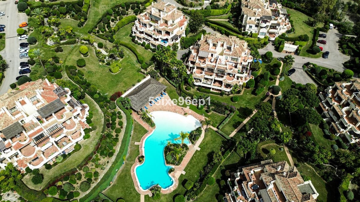 4 soveværelse Lejlighed til salg i Benahavis med garage - € 1.450.000 (Ref: 8551741)