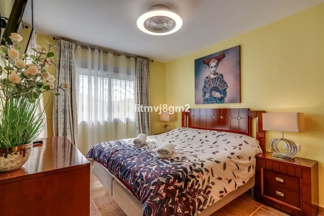 3 soveværelse Rækkehus til salg i Calahonda, Mijas med garage - € 510.000 (Ref: 8556727)