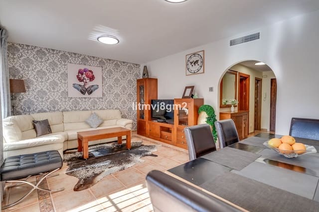 3 slaapkamer Rijtjeshuis te huur in Calahonda, Mijas met garage - € 2.400 (Ref: 8556728)