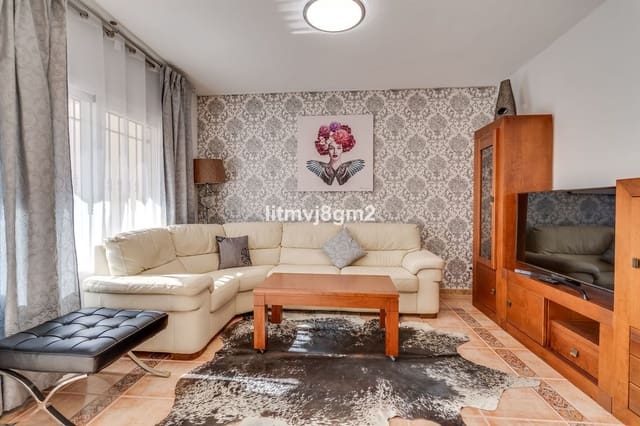 3 slaapkamer Rijtjeshuis te huur in Calahonda, Mijas met garage - € 2.400 (Ref: 8556728)