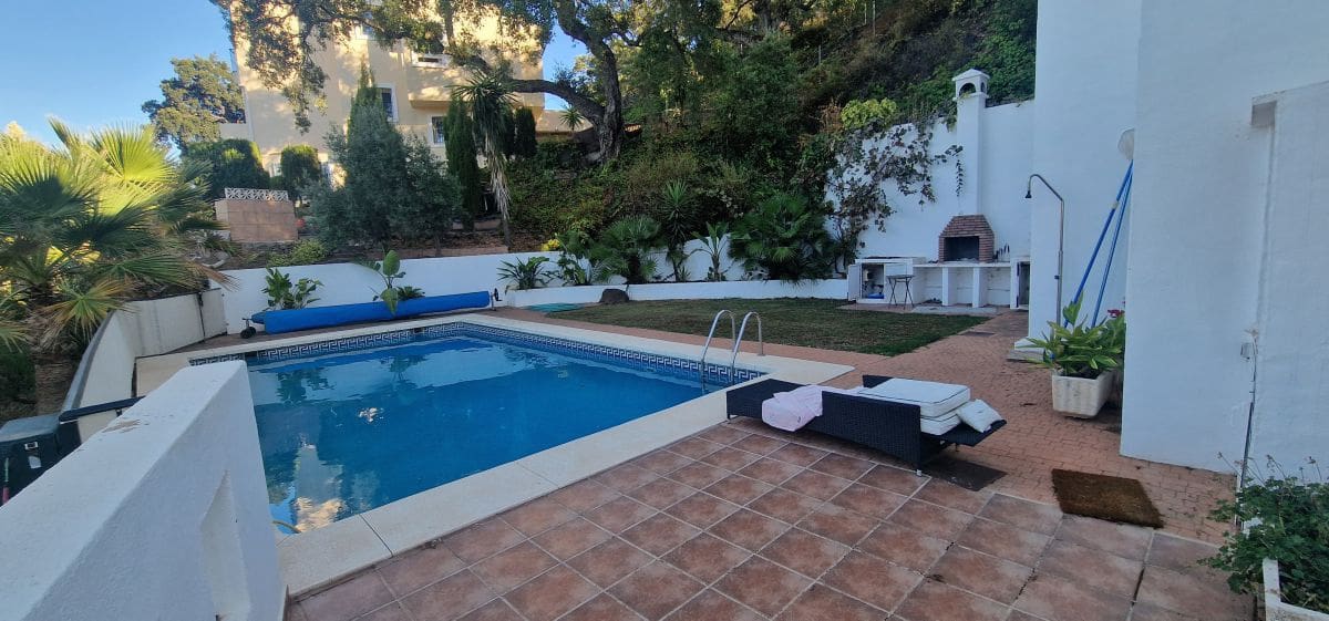 4 soverom Villa til leie i Marbella med garasje - € 5 500 (Ref: 8582043)