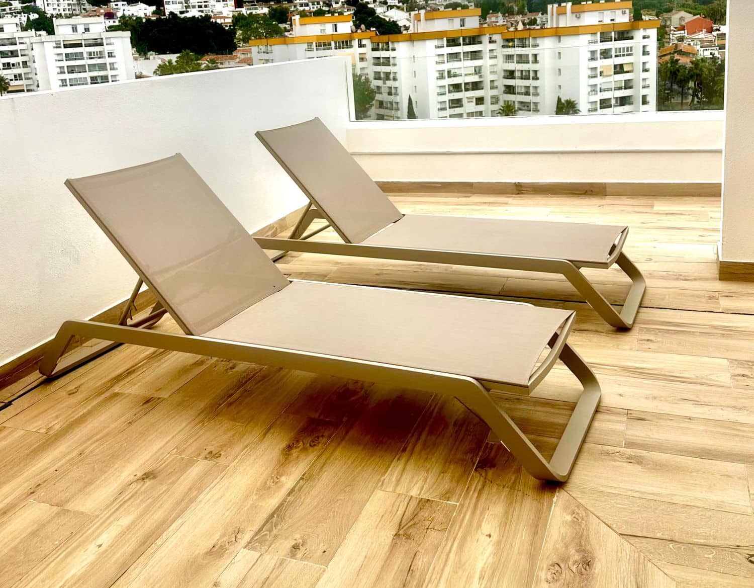 4 soveværelse Penthouse til leje i Marbella med garage - € 4.500 (Ref: 8603502)