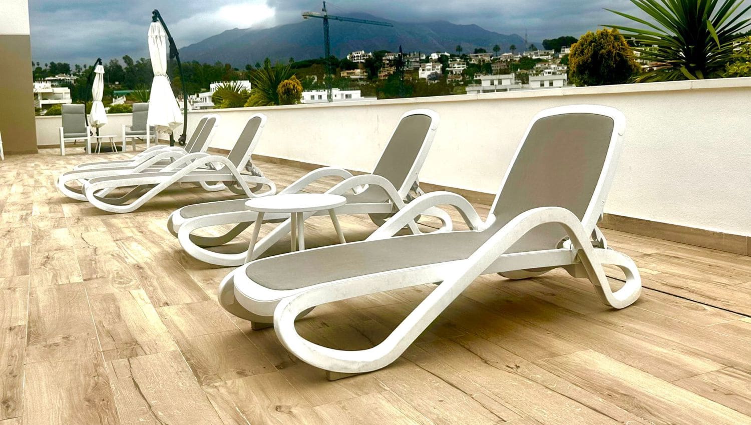 4 soveværelse Penthouse til leje i Marbella med garage - € 4.500 (Ref: 8603502)