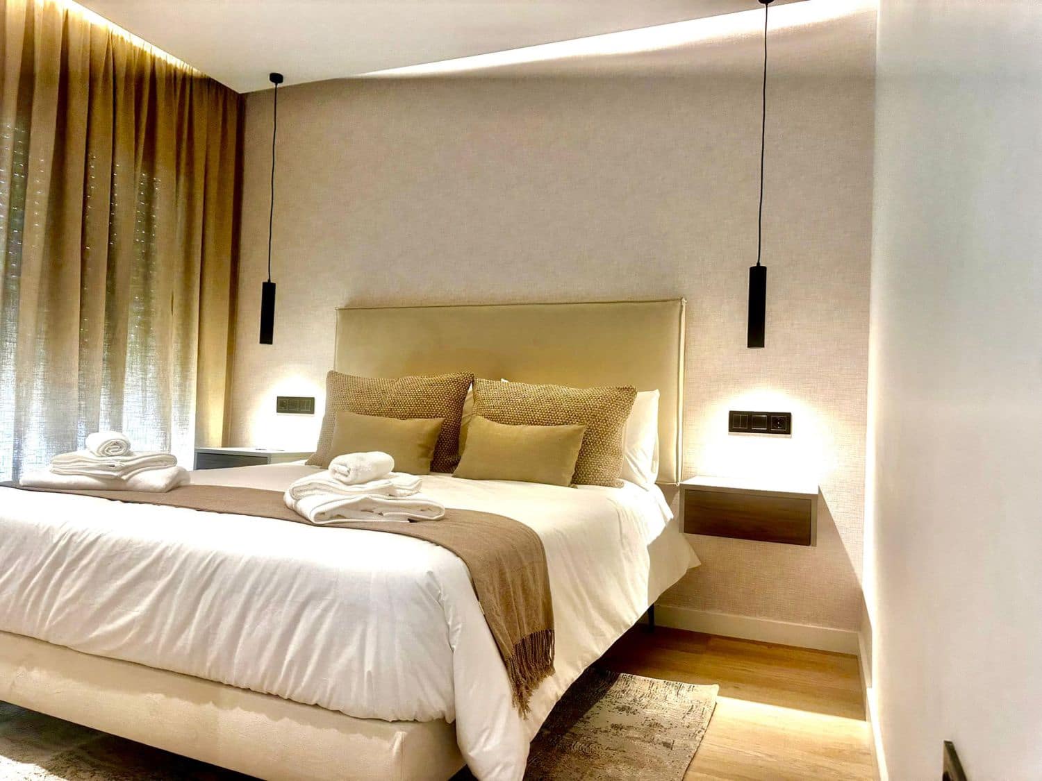 4 soveværelse Penthouse til leje i Marbella med garage - € 4.500 (Ref: 8603502)