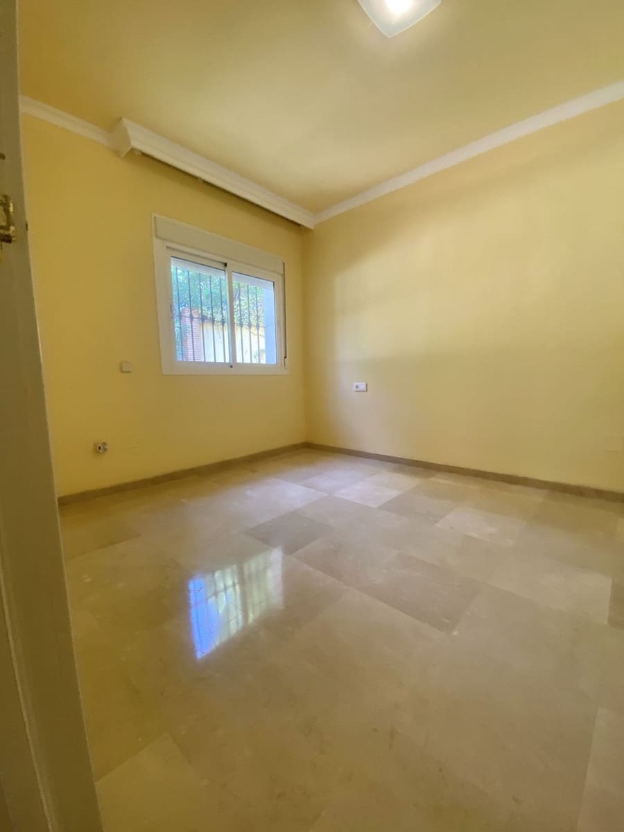 5 soveværelse Villa til leje i Marbella med garage - € 5.500 (Ref: 8603503)