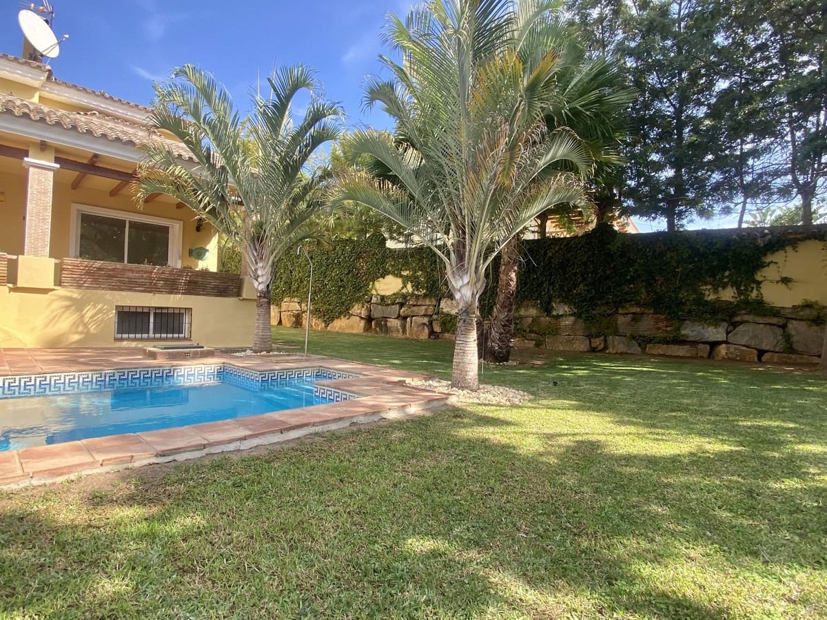 5 soveværelse Villa til leje i Marbella med garage - € 5.500 (Ref: 8603503)